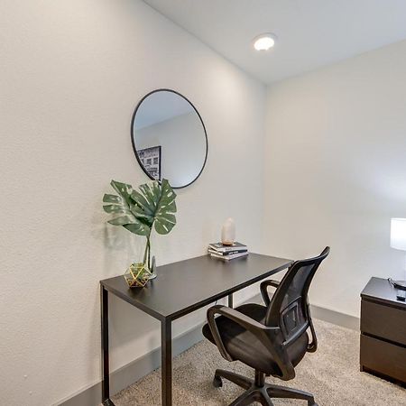 Trendy Midtown Apt, Walk To Shops & Sites, Pets Ok Хюстън Екстериор снимка