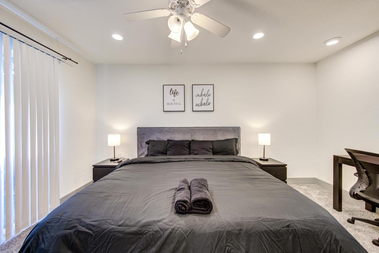 Trendy Midtown Apt, Walk To Shops & Sites, Pets Ok Хюстън Екстериор снимка