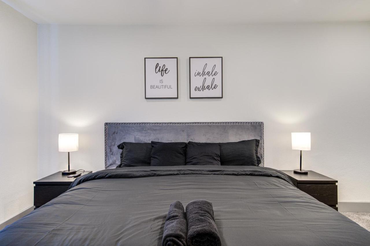 Trendy Midtown Apt, Walk To Shops & Sites, Pets Ok Хюстън Екстериор снимка