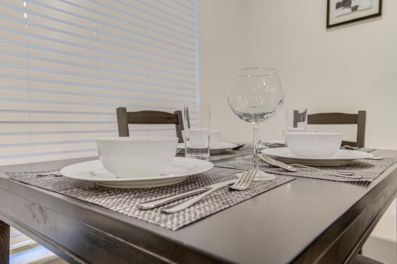 Trendy Midtown Apt, Walk To Shops & Sites, Pets Ok Хюстън Екстериор снимка