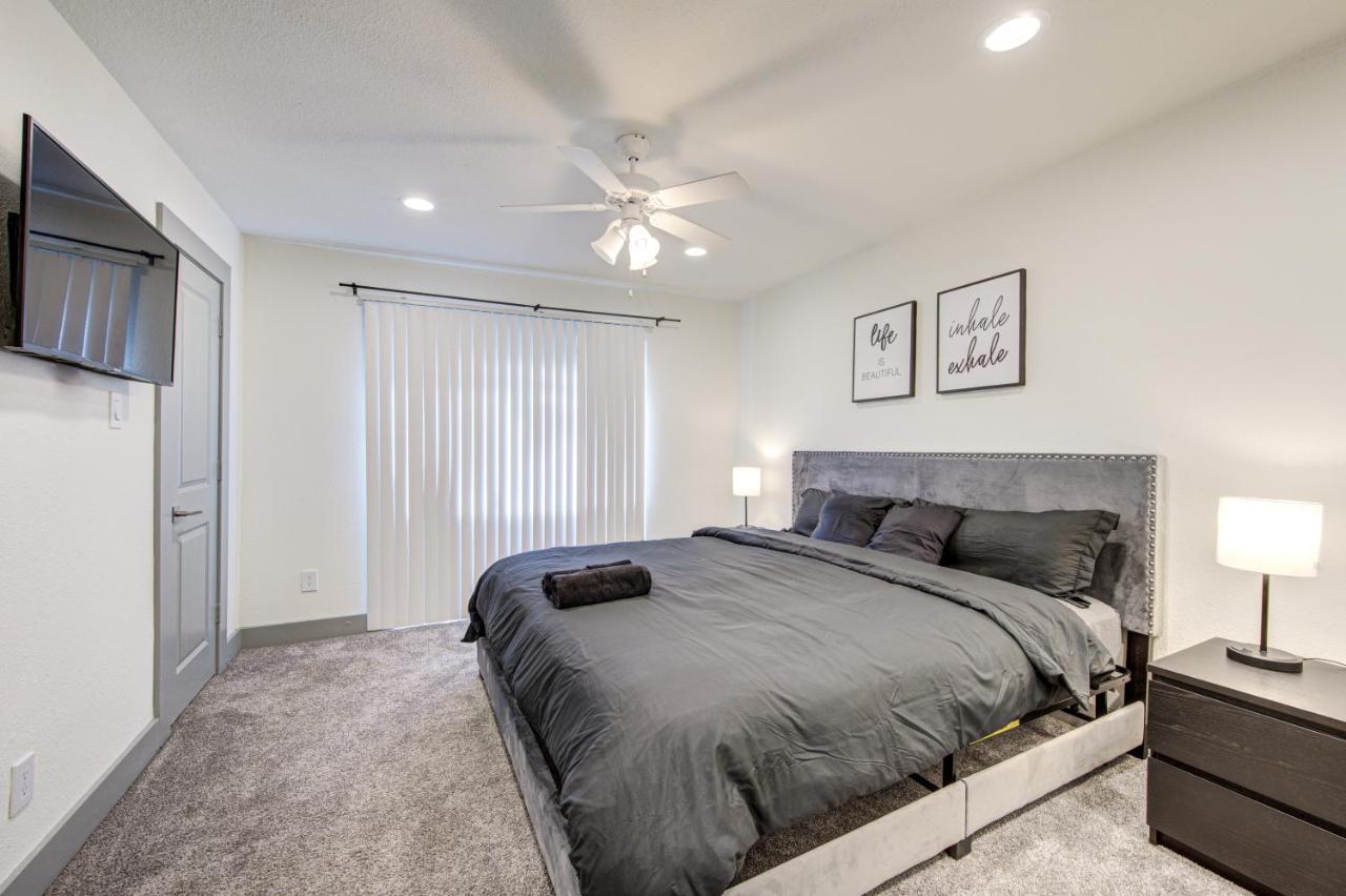 Trendy Midtown Apt, Walk To Shops & Sites, Pets Ok Хюстън Екстериор снимка