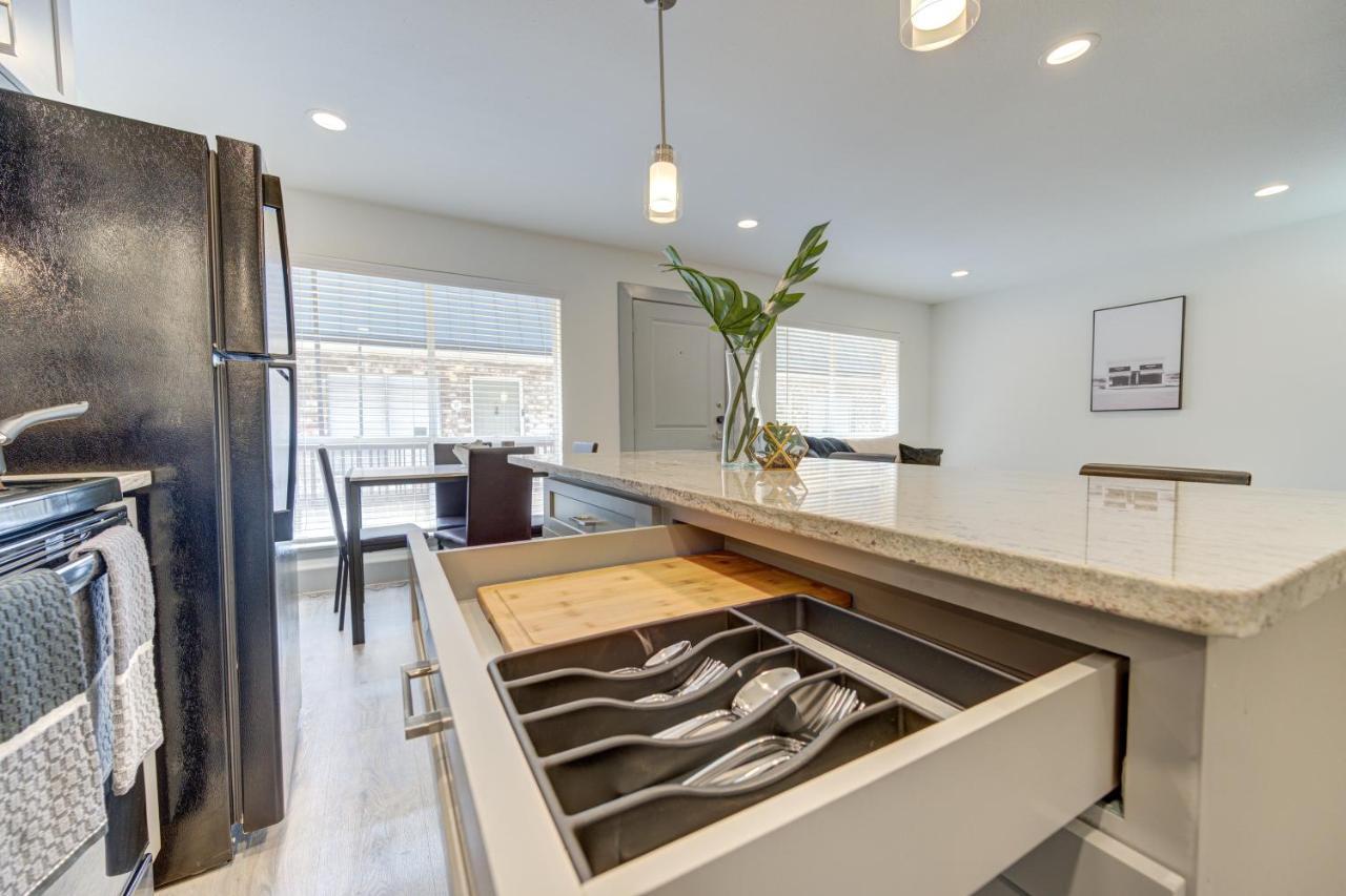 Trendy Midtown Apt, Walk To Shops & Sites, Pets Ok Хюстън Екстериор снимка