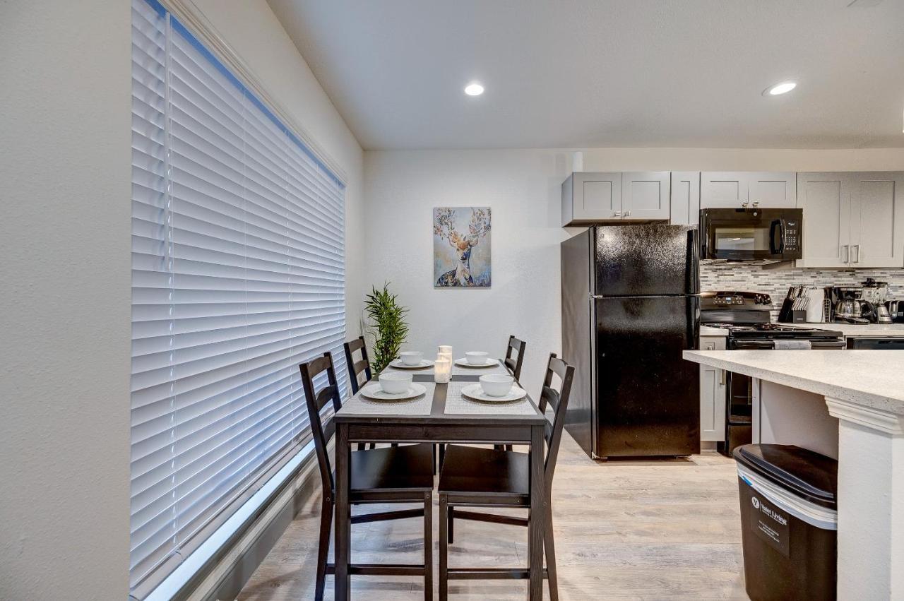 Trendy Midtown Apt, Walk To Shops & Sites, Pets Ok Хюстън Екстериор снимка