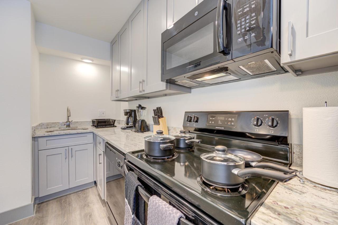 Trendy Midtown Apt, Walk To Shops & Sites, Pets Ok Хюстън Екстериор снимка