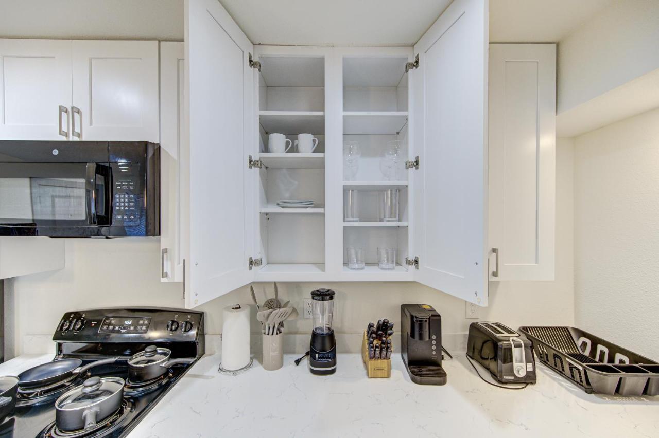 Trendy Midtown Apt, Walk To Shops & Sites, Pets Ok Хюстън Екстериор снимка