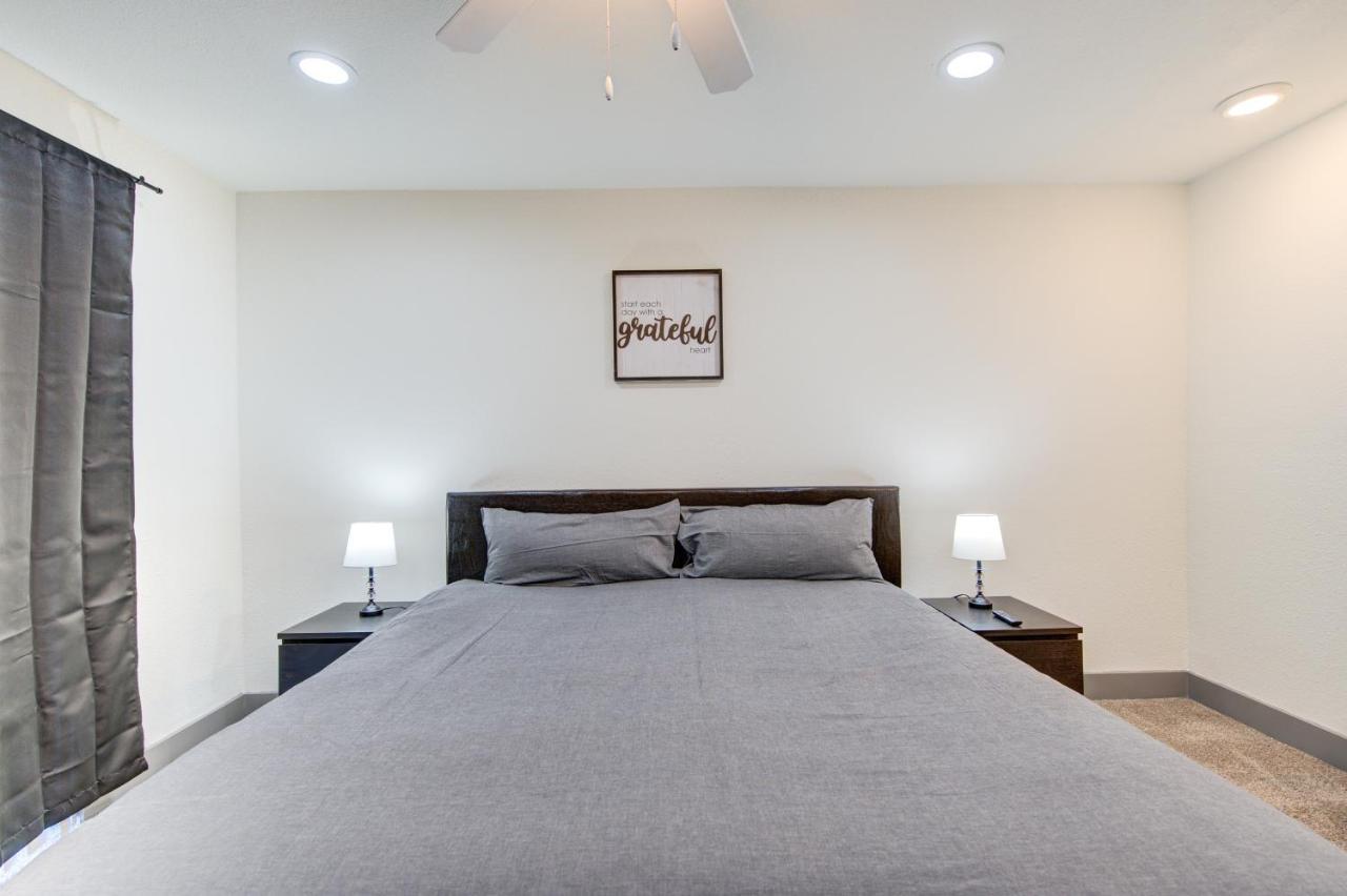 Trendy Midtown Apt, Walk To Shops & Sites, Pets Ok Хюстън Екстериор снимка